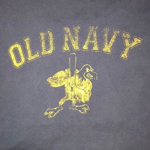 Men’s Old Navy weathered look t shirt